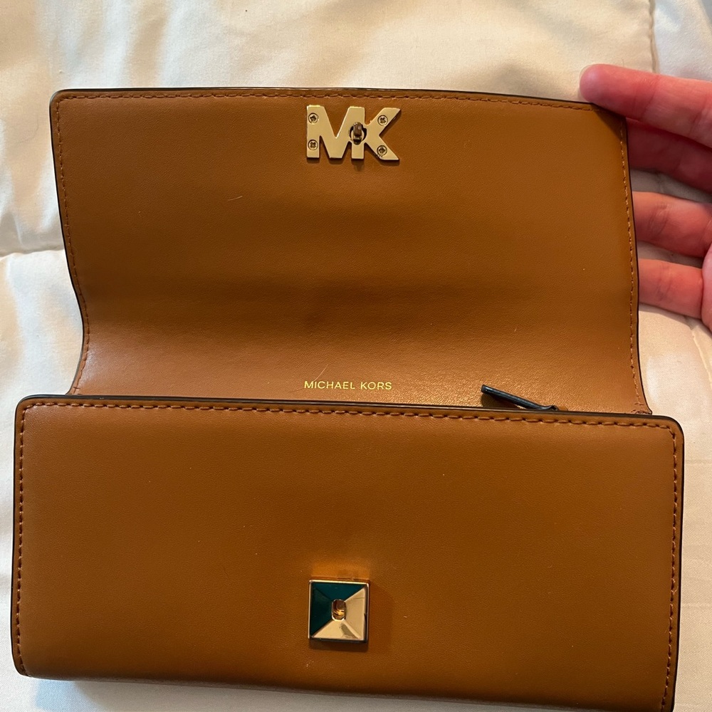 Michael Kors Mott Leather Wallet View 3